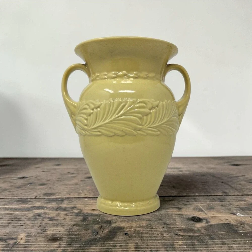 Abingdon Pottery #486 Yellow Acanthus Leaf Double Handle‎ Urn Vase 10